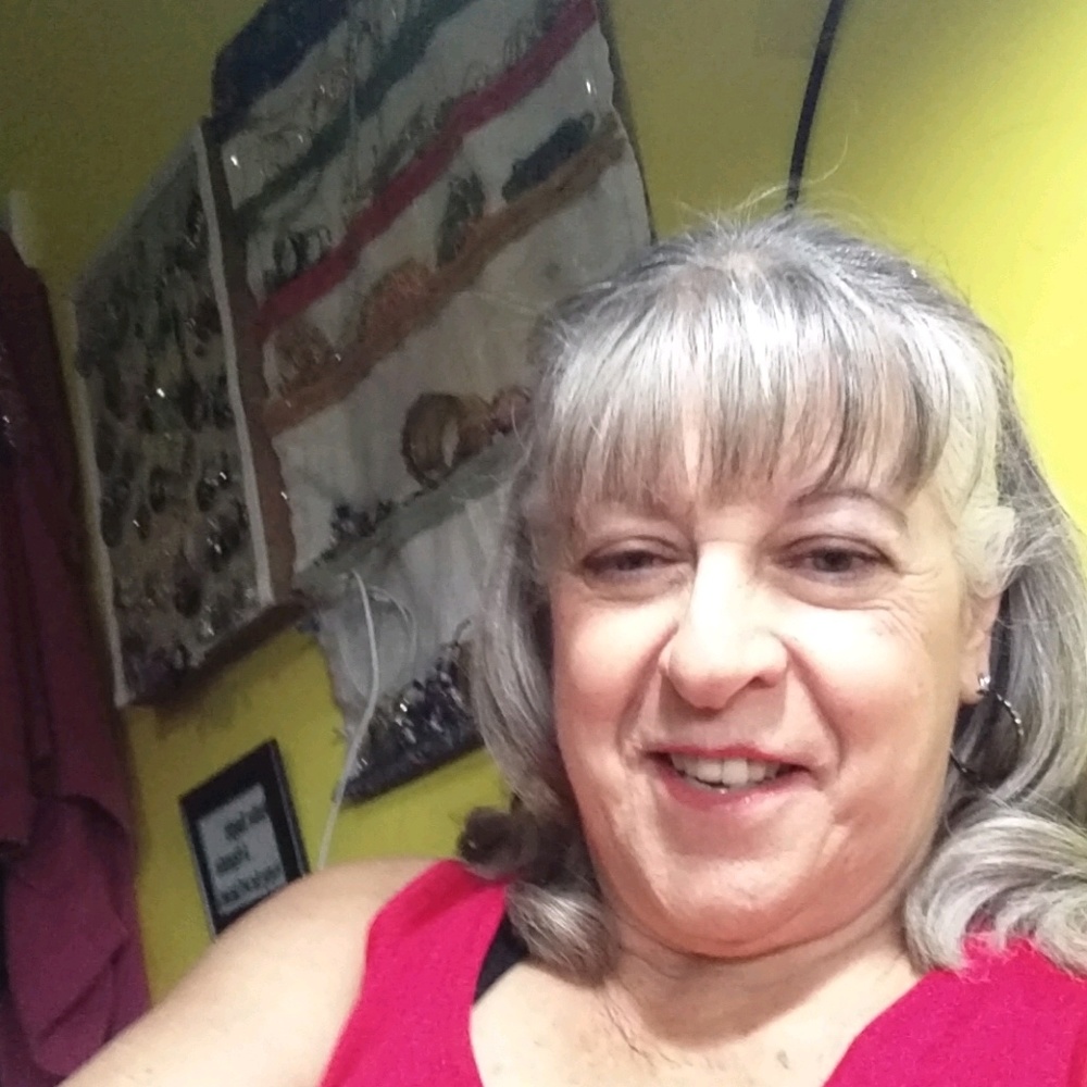 Meet your Posher, Amy